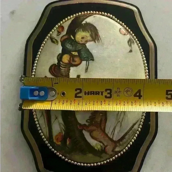 Set of 2 vintage 1970’s Hummel wooden  wall plaques. - Picture 7 of 8